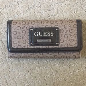 Guess wallet ✨